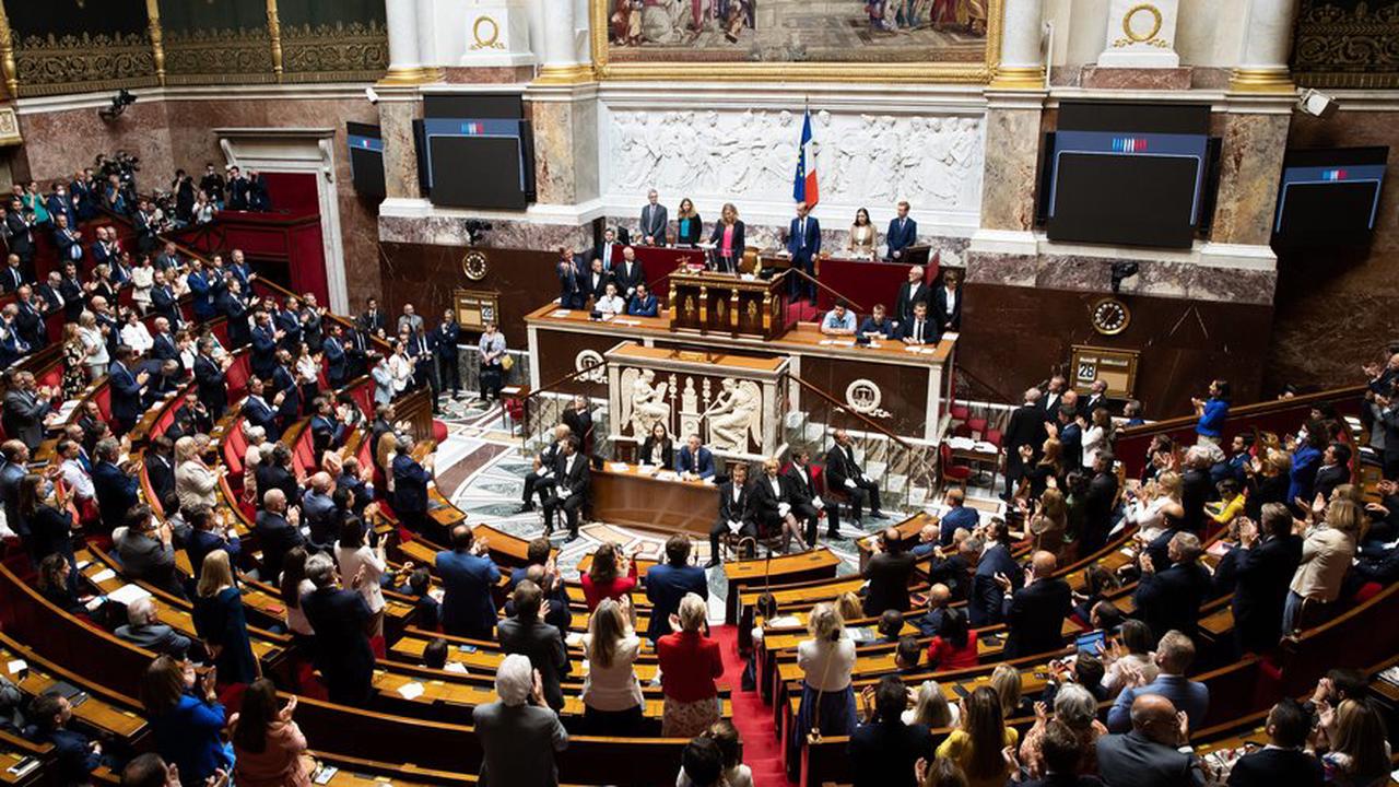 Référence à l’Algérie française, refus de se saluer… les à-côtés de la première séance à l'Assemblée
