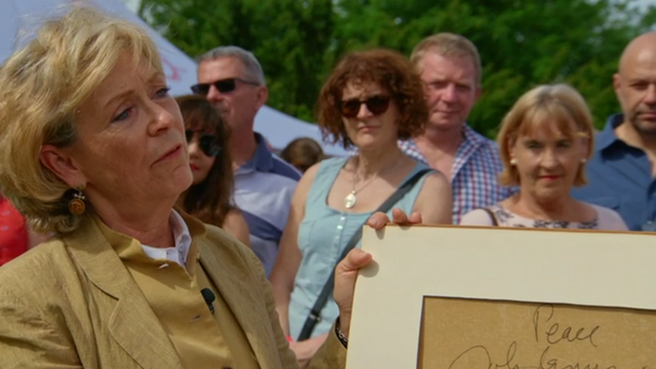 BBC Antiques Roadshow guest in disbelief over £40,000 valuation for item he lost