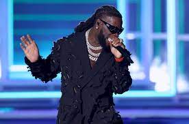 Burna Boy Massive Performance at 2022 Billboard Music Awards as he performs ‘Last Last’ and ‘Kilometre’ 