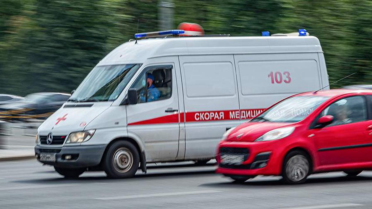 На улице Костычева мужчина выпал с 11 этажа