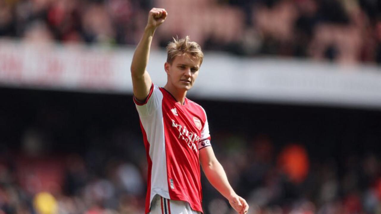 Captaincy could affect Odegaard, claims Ferdinand