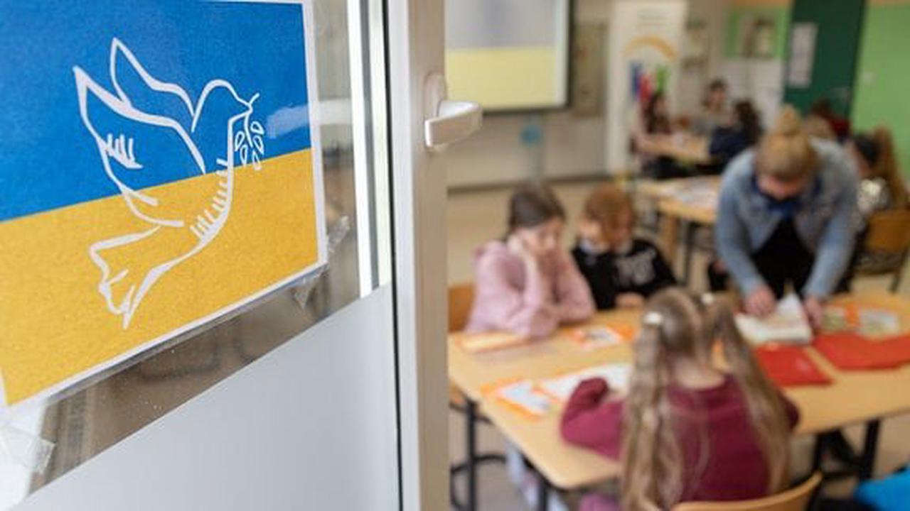 Kultusminister: Ukrainische Schüler in Sachsen sollen verstärkt Deutsch lernen