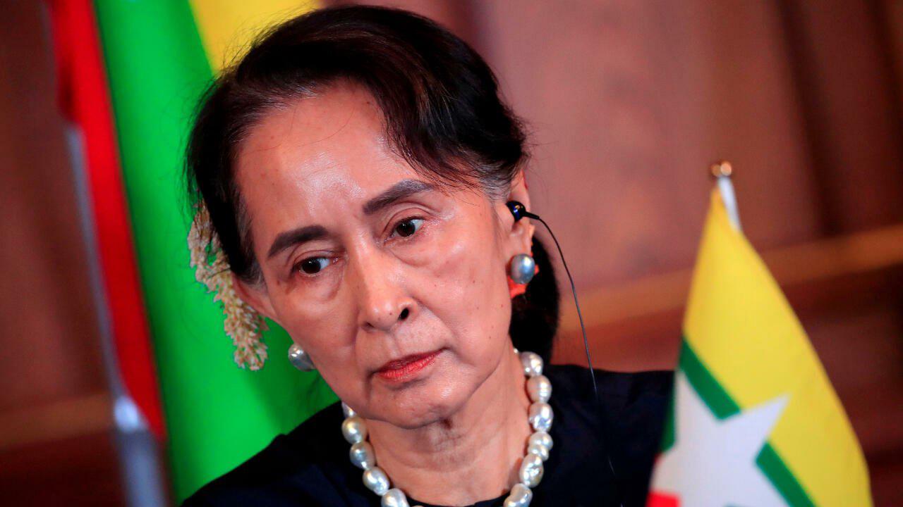 Birmanie : la junte condamne l'ancienne dirigeante Aung San Suu Kyi à quatre ans de prison