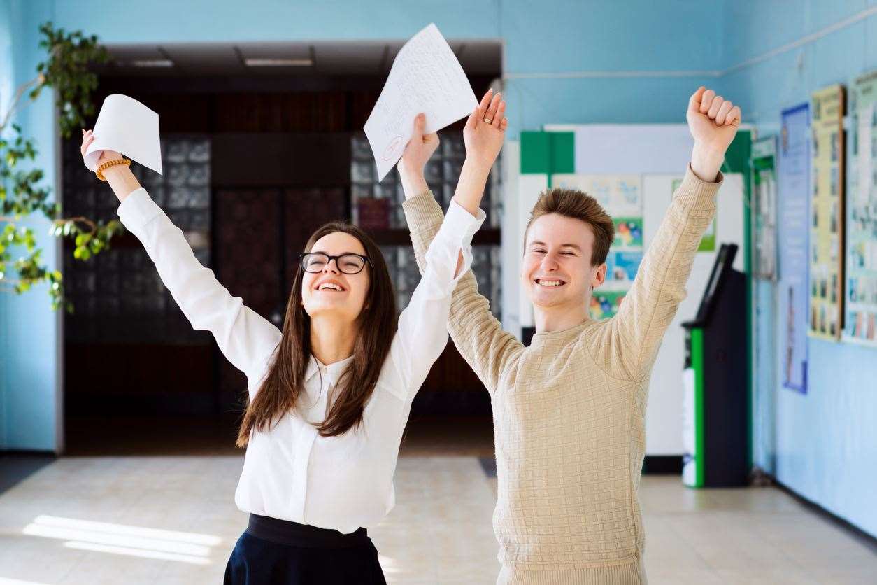 Gcse Results Day 21 Live Updates From Schools Across Grantham Area Opera News
