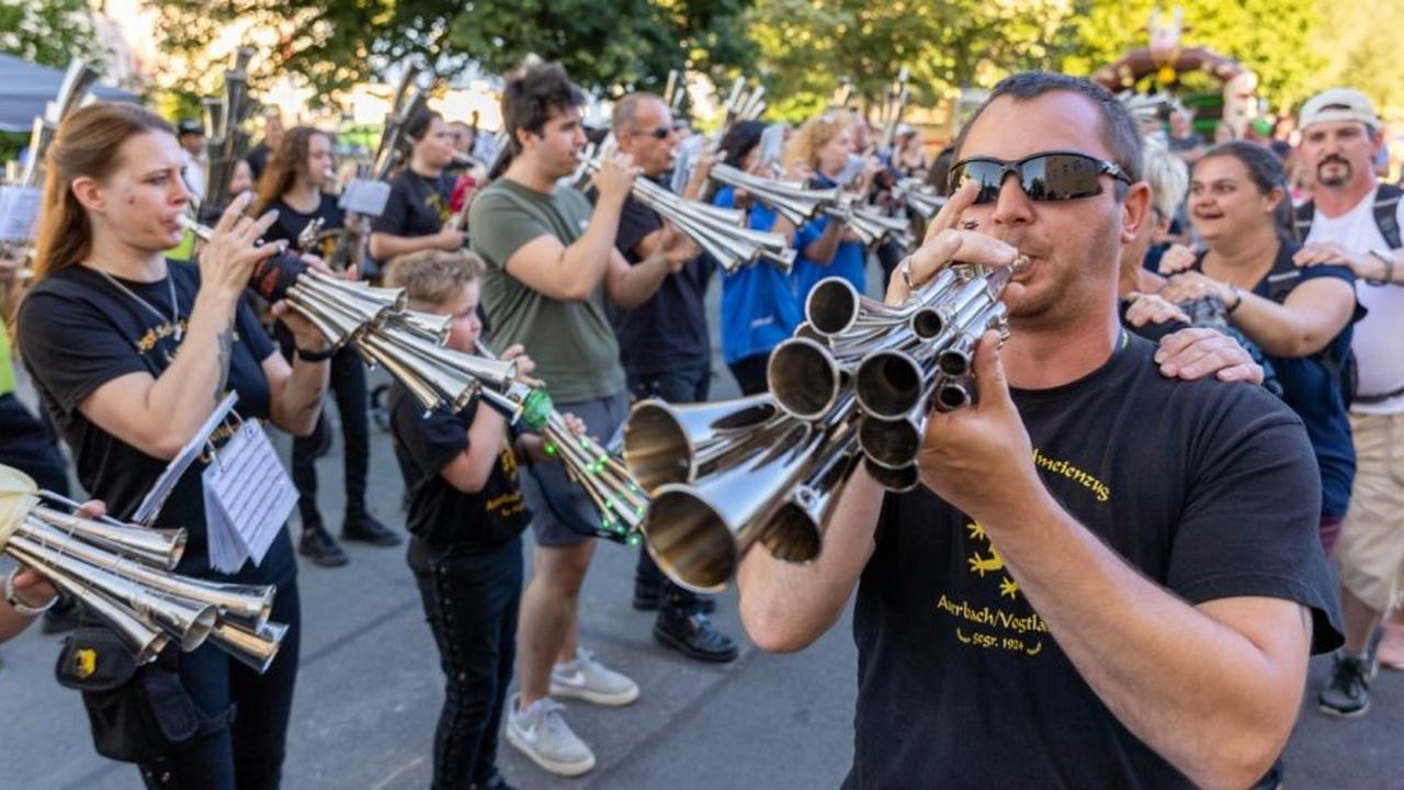 Schalmeienfest und Musikschulkonzert: Tolle Stimmung in Auerbach