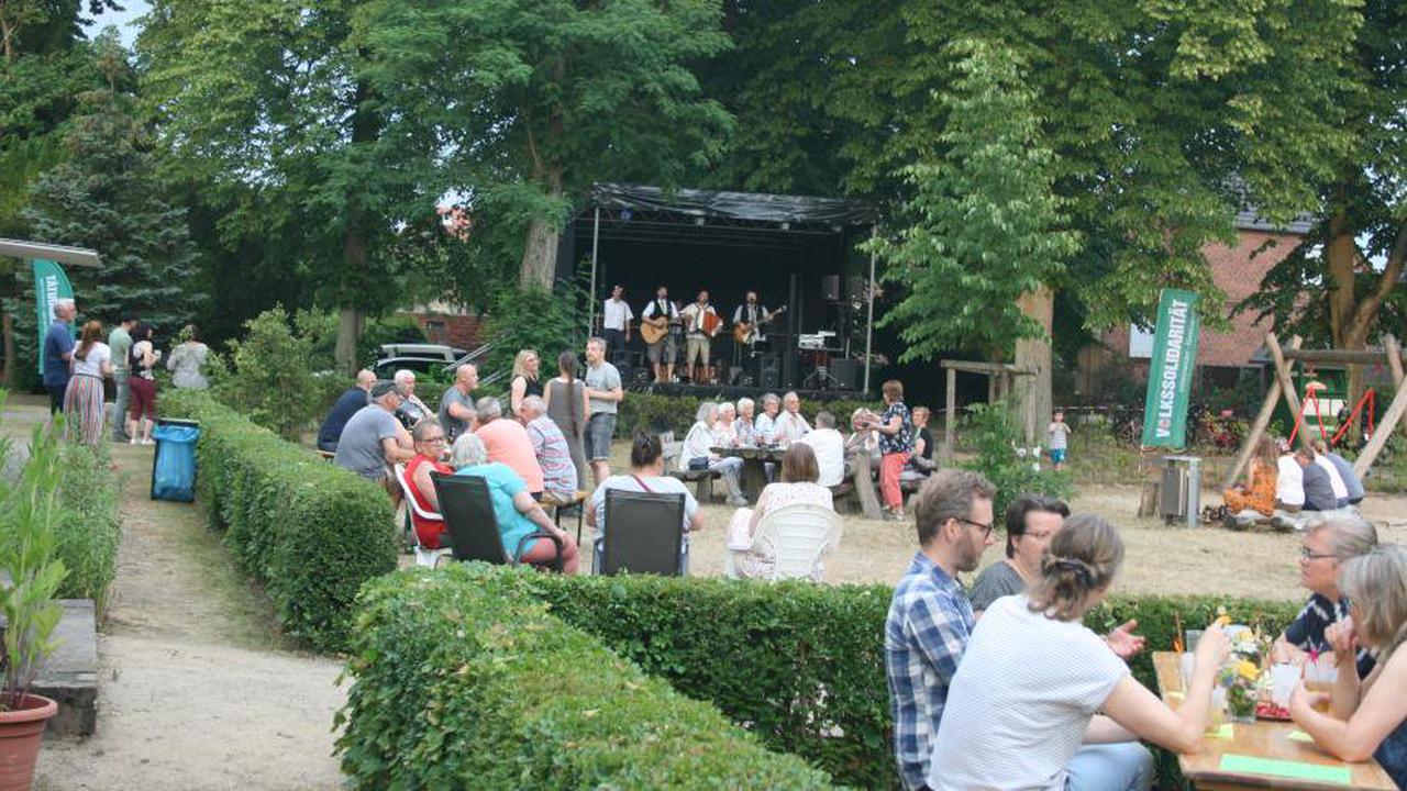 Volkssolidarität in Ludwigslust Irish Folk erklingt zum Mittsommerfest im Park Am Alten Forsthof