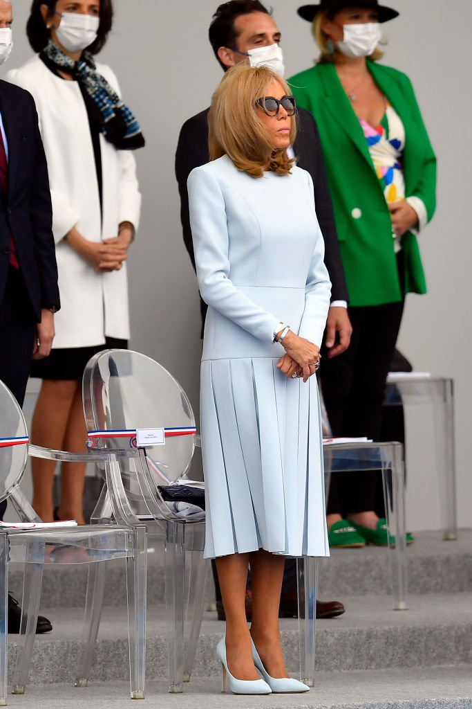 Brigitte Macron Porte La Culotte Pour Qu Elle Ne Porte Pas De Masque A L Exterieur Opera News