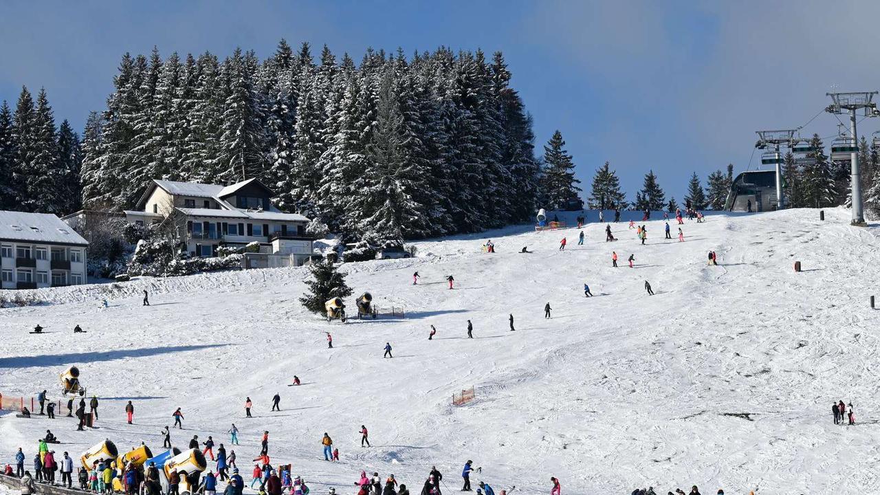 Tragisches Unglück in den Alpen: Skifahrer rast Mädchen (5) tot - Festnahme!