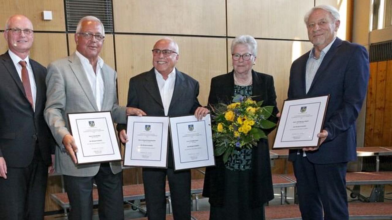 Vier Bürgermedaillen an Harald Bay, Wolfgang Läpple, Roland Schanbacher und Christel Fezer