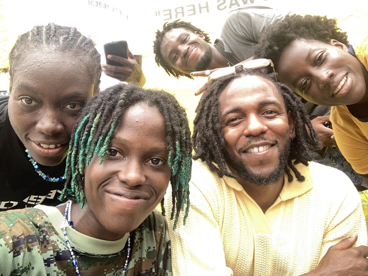 Kendrick Lamar out on the streets in Ghana, just after the release of his new album “Mr Morale and The Big Steppers” #MrMoraleAndTheBigSteppers