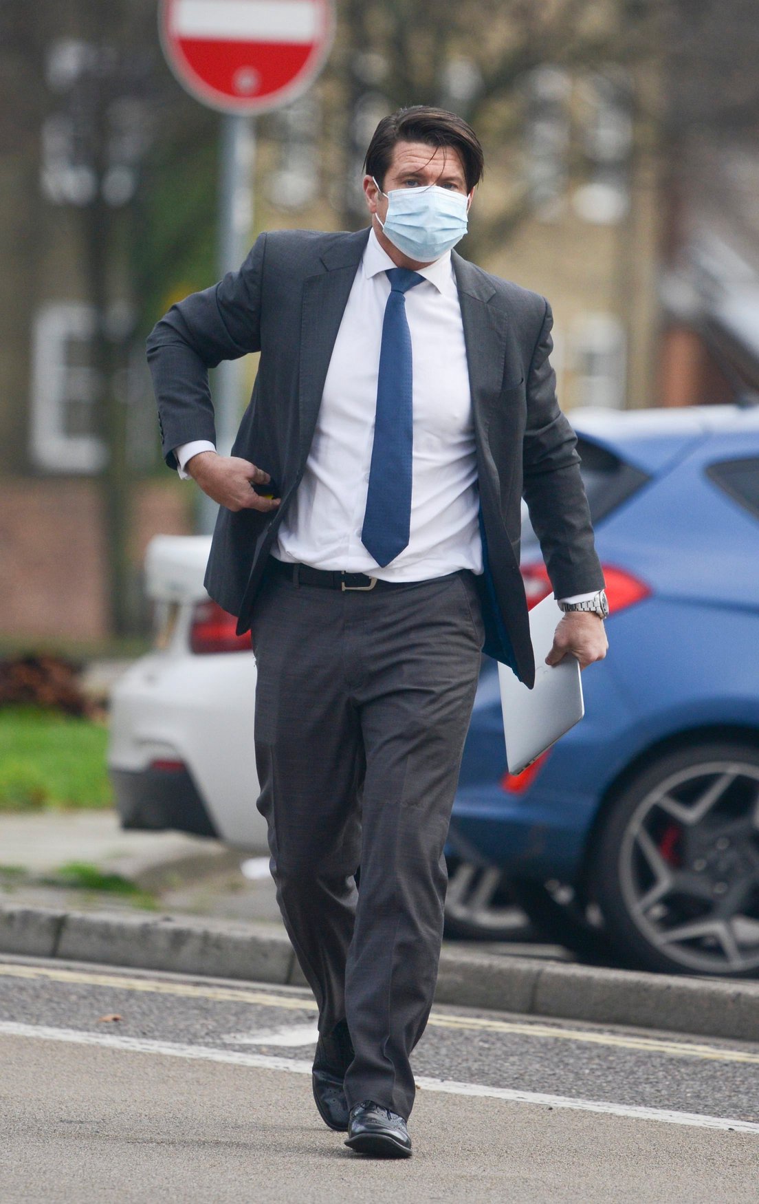 P O Passenger And Boxing Youtuber Ex In Buffet Brawl With Family After Being Told To Stop Making Comments At Girl 16 Opera News