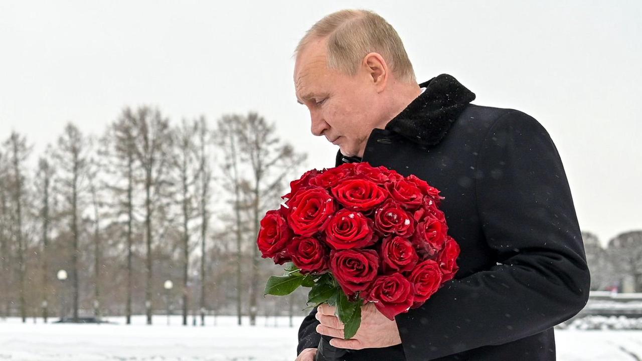 Das große Schweigen des Wladimir Putin: Wie der Kreml auf Zeit spielt
