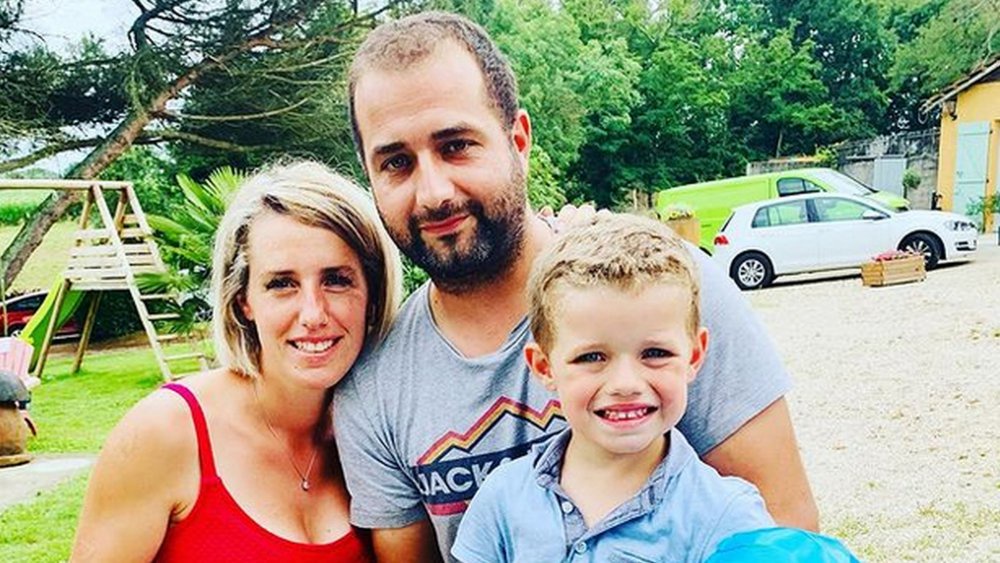 Claire L Amour Est Dans Le Pre Est A Nouveau Enceinte Apres La Perte De Son Bebe Opera News