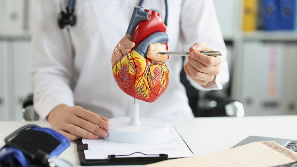 An older drug may offer a new way to stop heart-attack clots