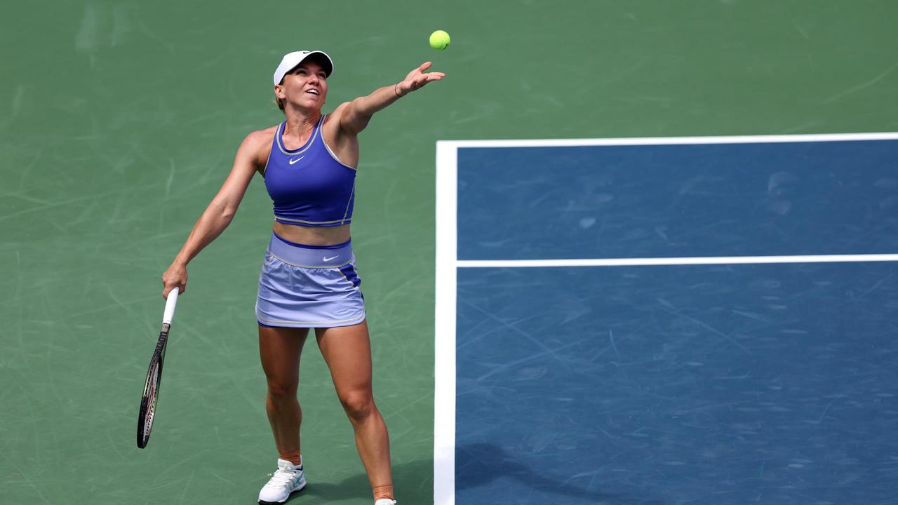 Canadian Open 2022 - Dominant Simona Halep 'lays down mantle' with thrashing of off-key Donna Vekic