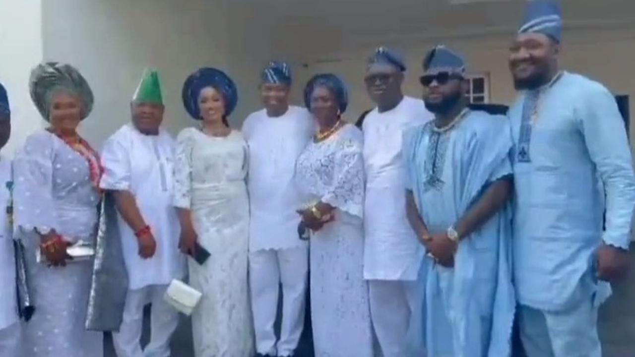 Video; Reactions As Davido's Father Ask For Chioma As They Pose For Family Picture At The Inauguration