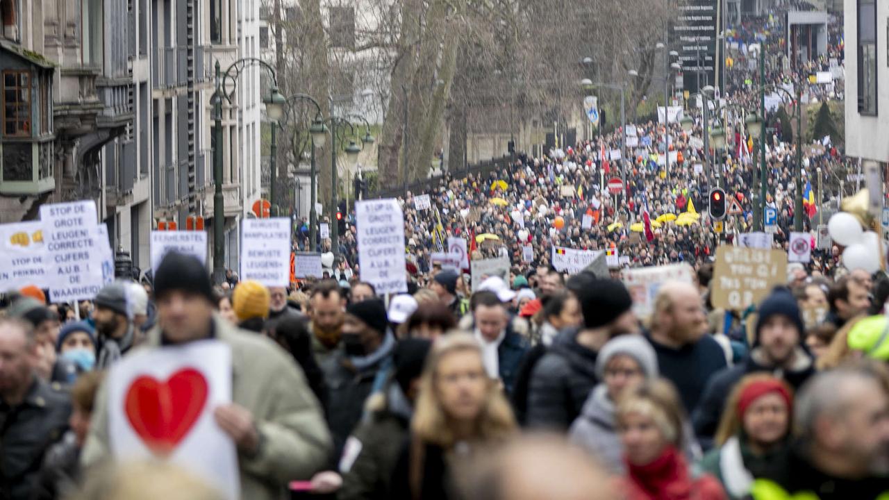 Tausende demonstrieren in Brüssel gegen Corona-Beschränkungen