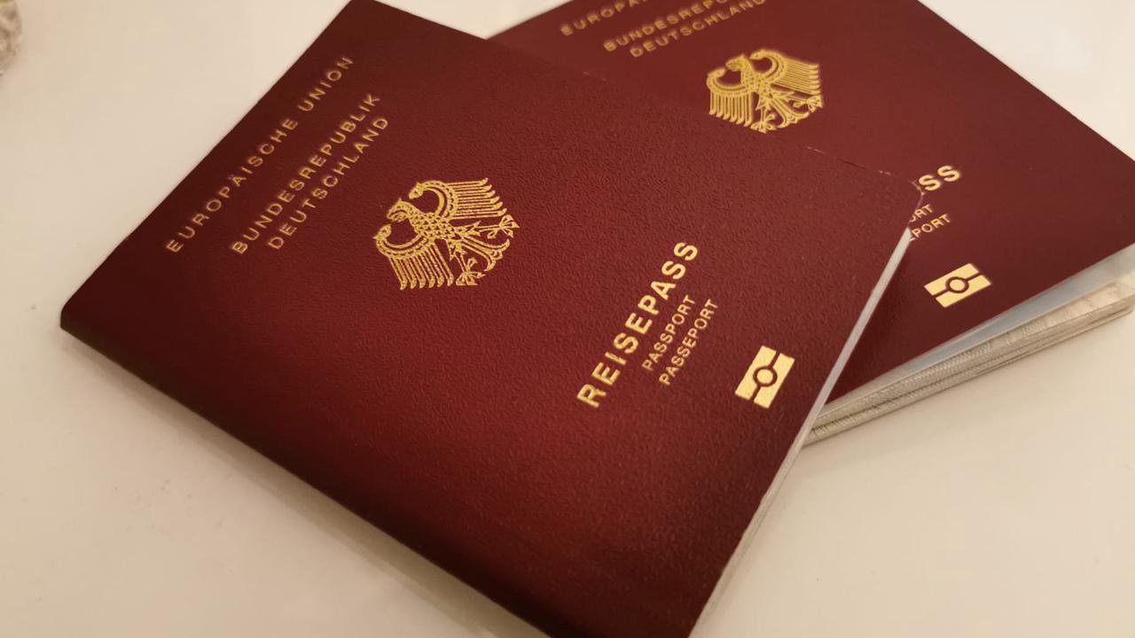 Hinweis des Landesverwaltungsamtes Sachsen-Anhalt: Für Reisen nach Großbritannien braucht man einen gültigen Reisepass