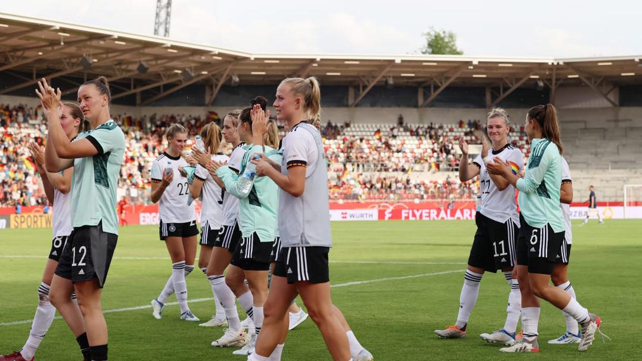 DFB-Frauen nach dem 7:0 gegen die Schweiz: Euphorie mit Augenmaß
