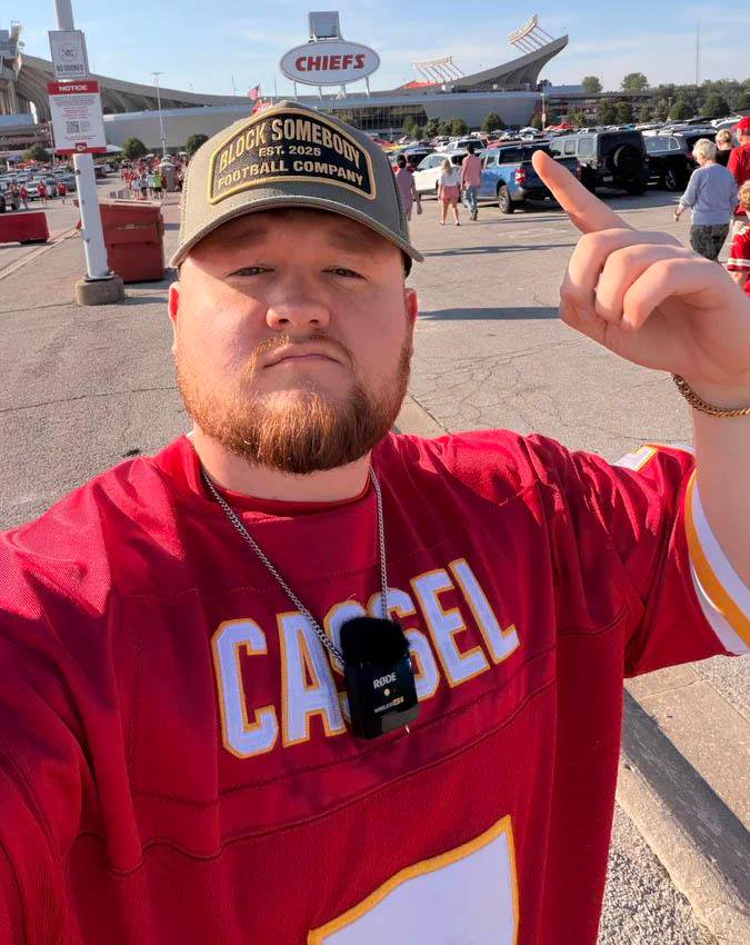 Patrick Mahomes' quiet act to Chiefs analyst dealing with family tragedy