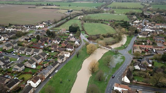 You Re A Dumb Democrat Get Your Stuff And Get Out Michigan Hotel Owner Rages At Guest After She Complained About Flooded Toilet He Refused To Help Fix Opera News