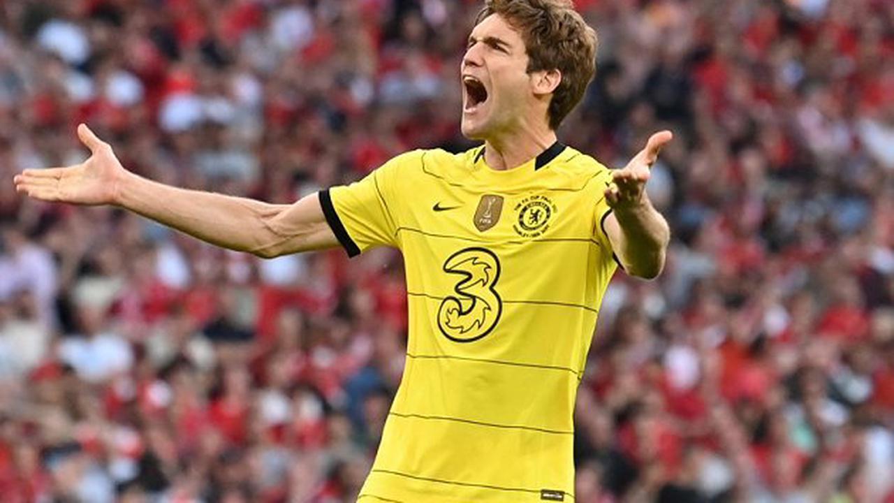 Barcelona confident closing deal for Chelsea fullback Marcos Alonso