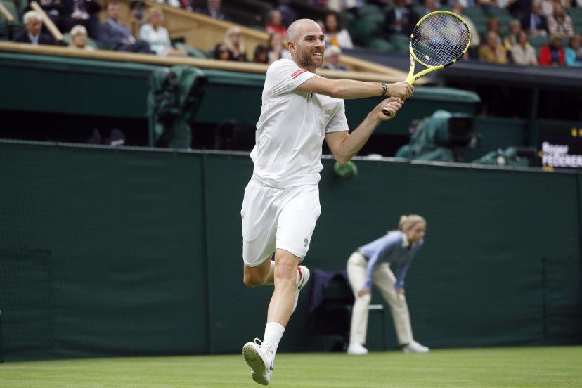 Adrian Mannarino abandonne face à Roger Federer au 1er ...