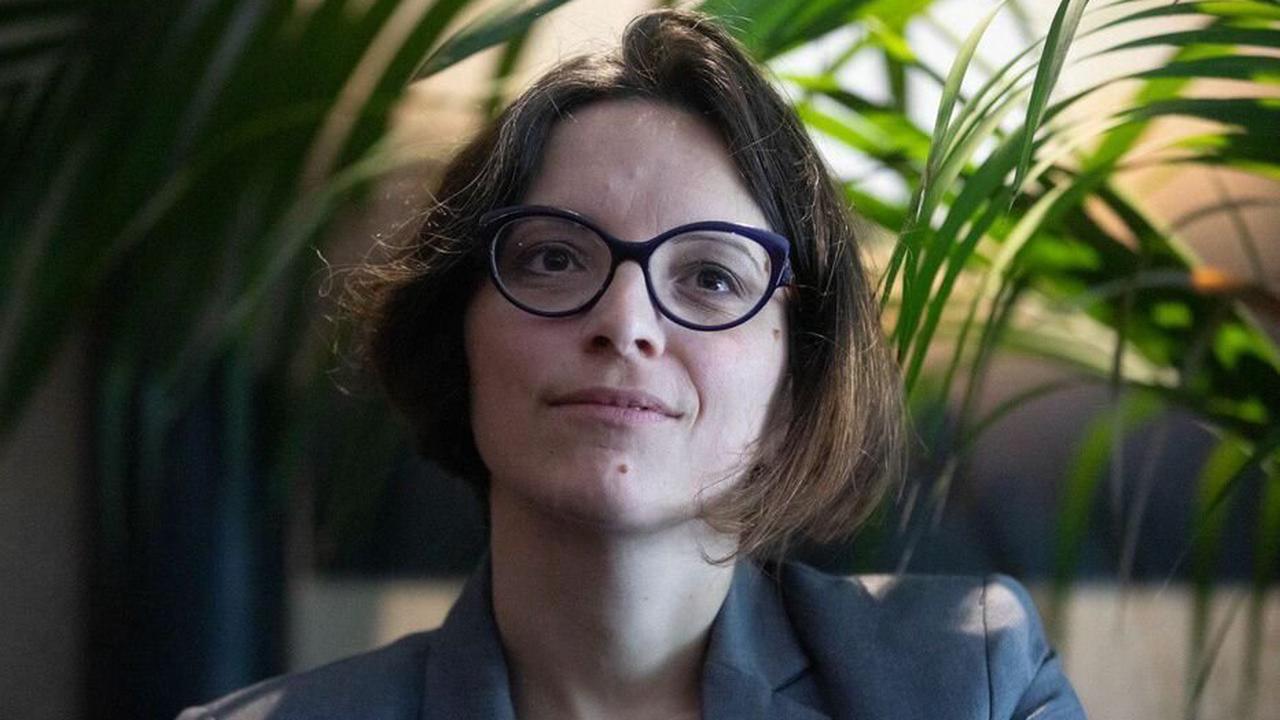 Paris : Anne Hidalgo perd une fidèle adjointe et doit remanier son équipe