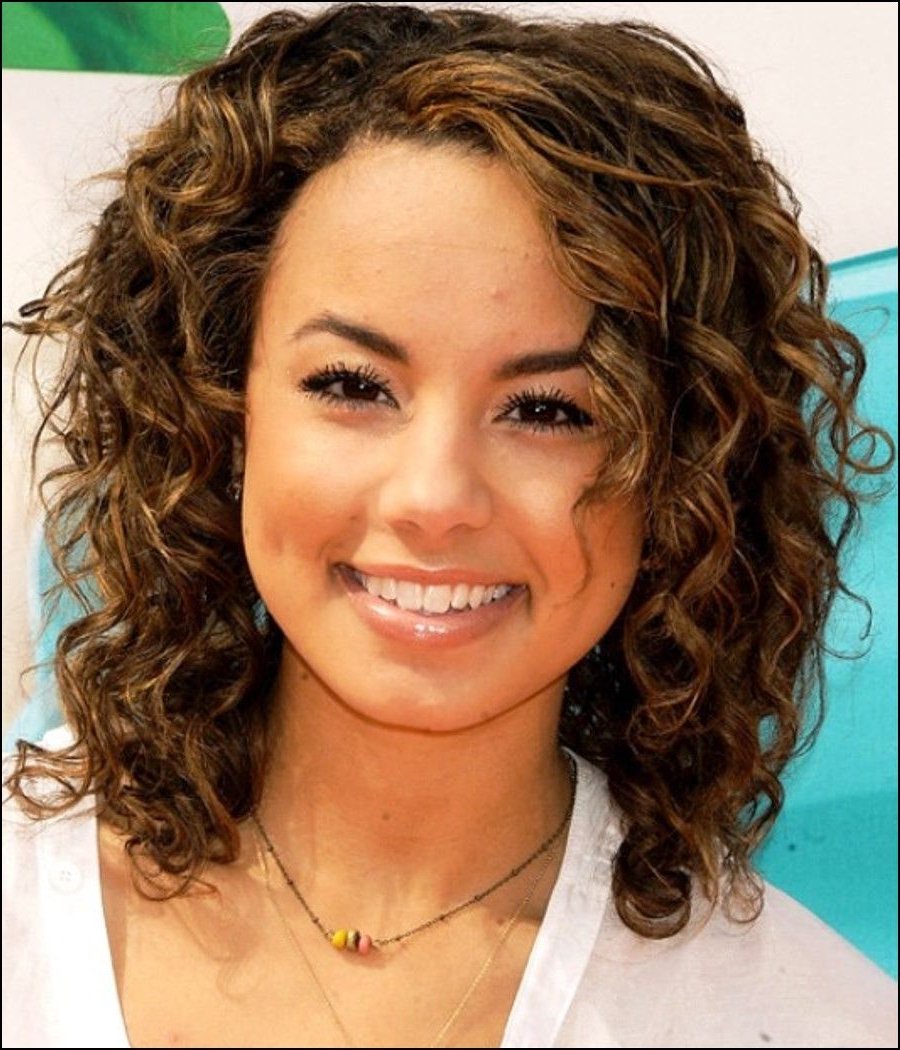 Medium Hairstyles For Round Faces Curly Hair Opera News