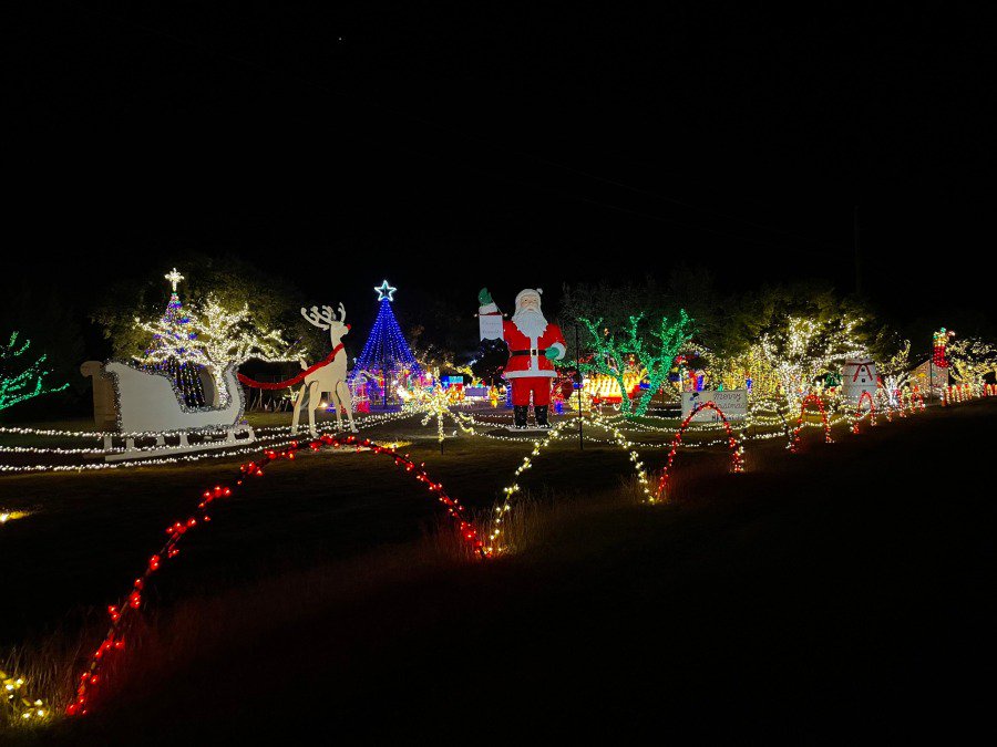 Christmas Lights 2022 Killeen Austin Family's Christmas Display Raises $80K For Make-A-Wish Foundation -  Opera News