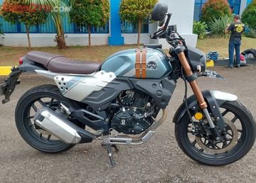 tampak samping SM Sport SM 200