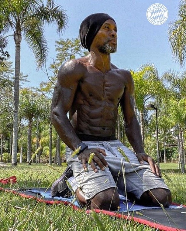  Former Brazil star Ze Roberto is in incredible shape