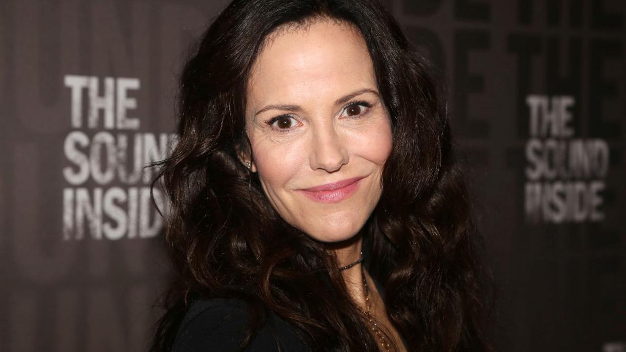 Mary-Louise Parker's Net Worth and How Much She Made per Episode on 'Weeds'  - Opera News