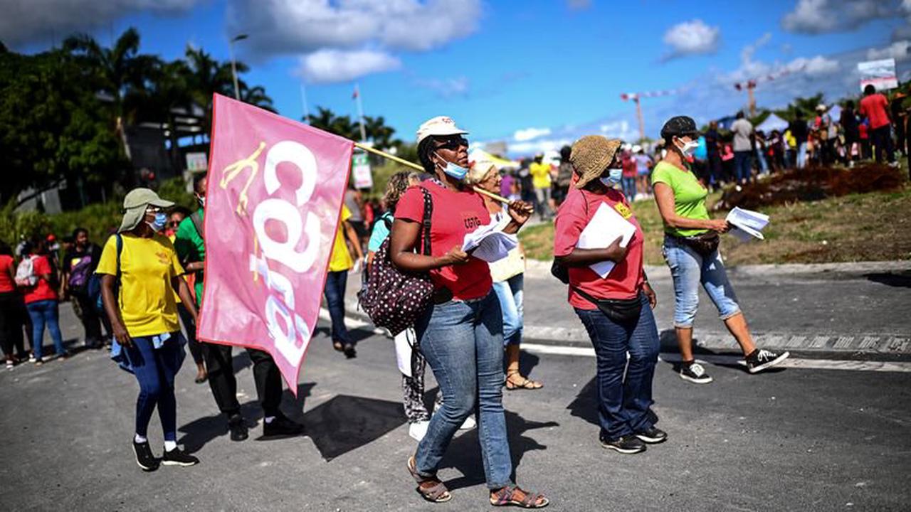 Guadeloupe : les habitants exaspérés par les pénuries quotidiennes et l'augmentation du coût de la vie
