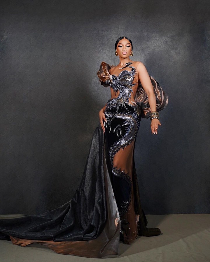 Bonang Water-goddess Out Fit 