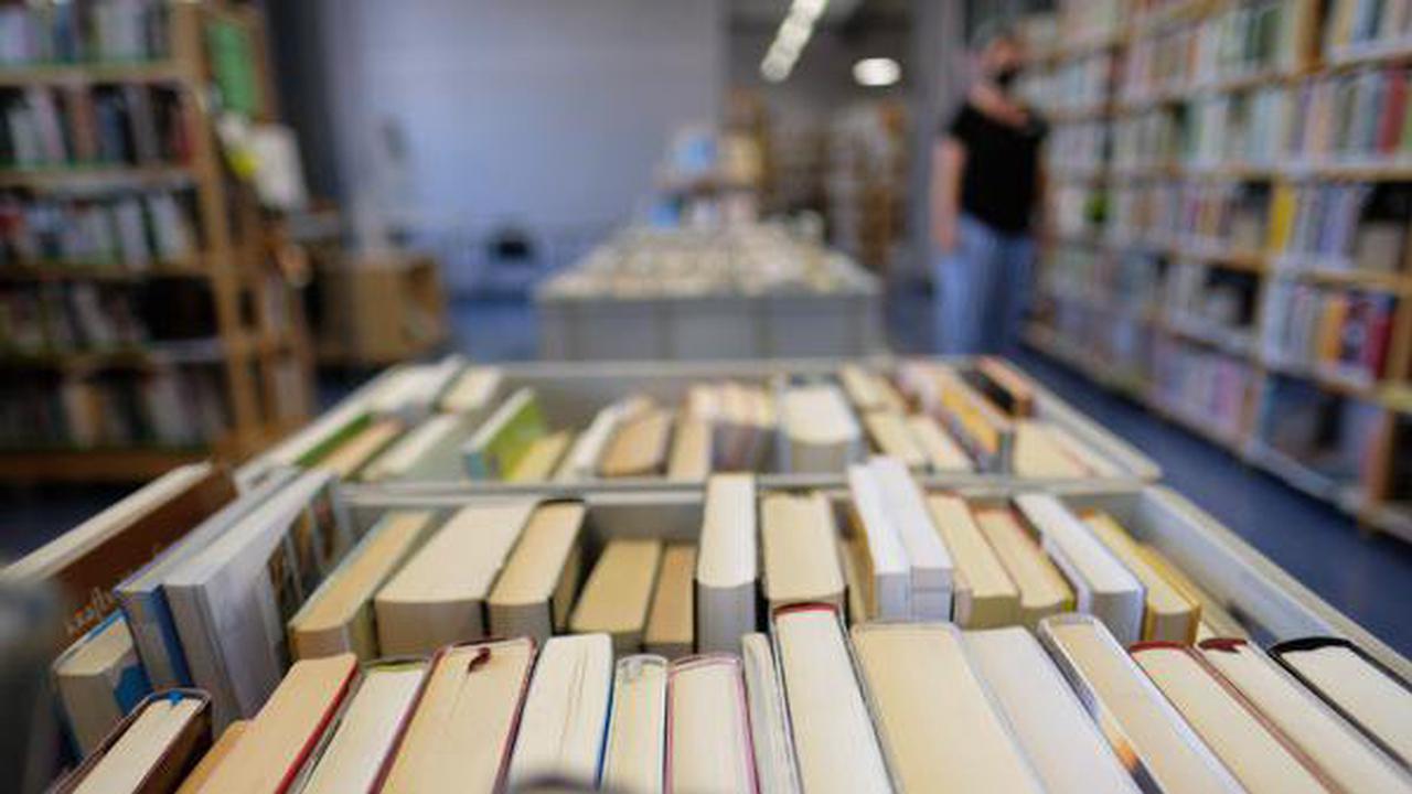 Deutscher Buchhandel verzeichnet ein Plus in 2021: Sind Leeraner eher Leseratten oder Lesemuffel?