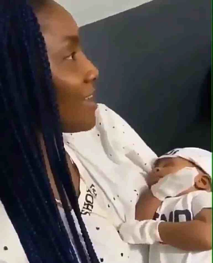 Excited Simi Shows Off Her Beautiful Newborn Daughter For The First Time - Photos