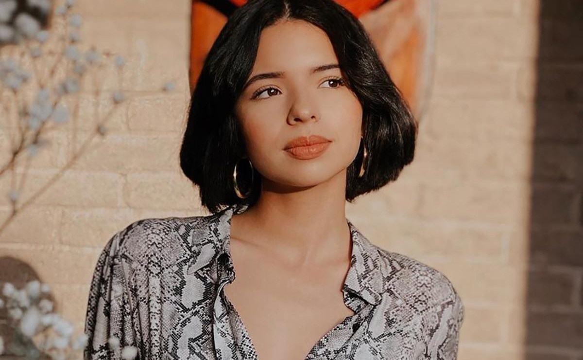 Angela Aguilar Sighing In A White Shirt And Pink Ankle Length Skirt Opera News