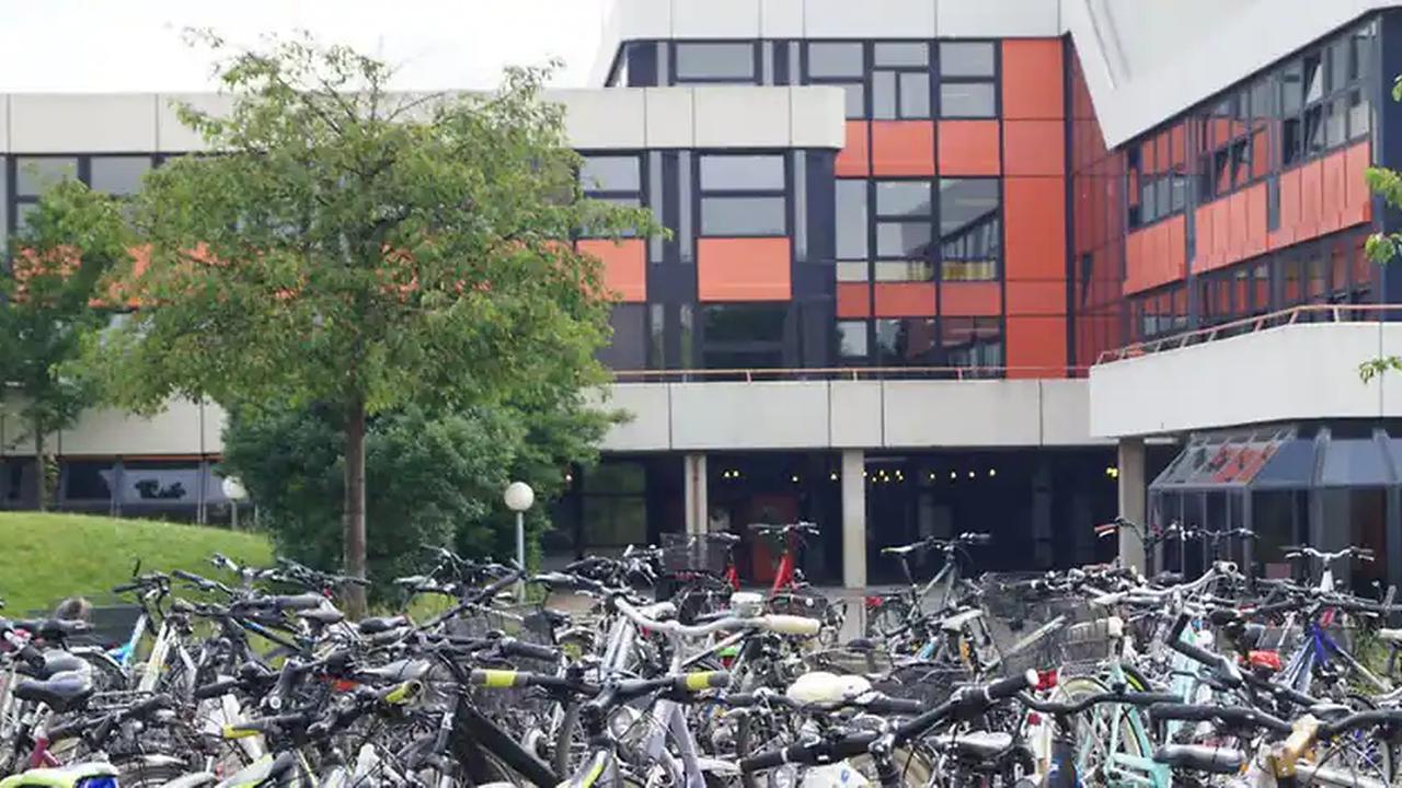 Europaschule Kerpen : Feuerwehr sucht Nachwuchs am Gymnasium
