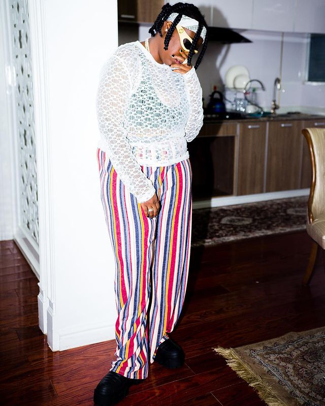  Singer Teni stuns fans as she shows off trimmed body in new photos