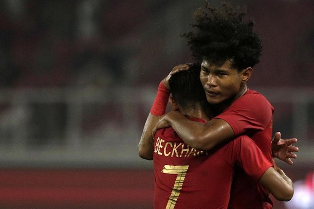 Dua pemain Timnas Indonesia, Beckham Putra dan Bagus Kahfi (c) Bola.com/Yoppy Renato