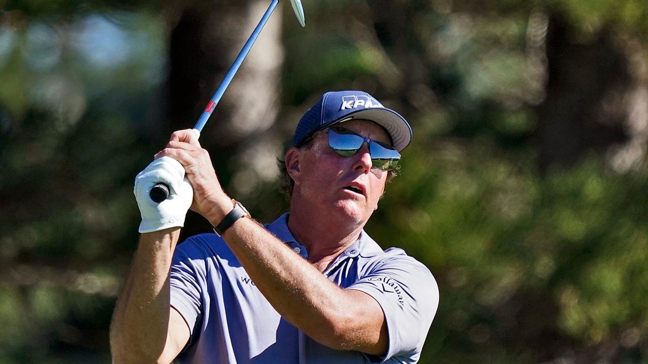 Phil Mickelson withdraws from PGA Championship amid controversy