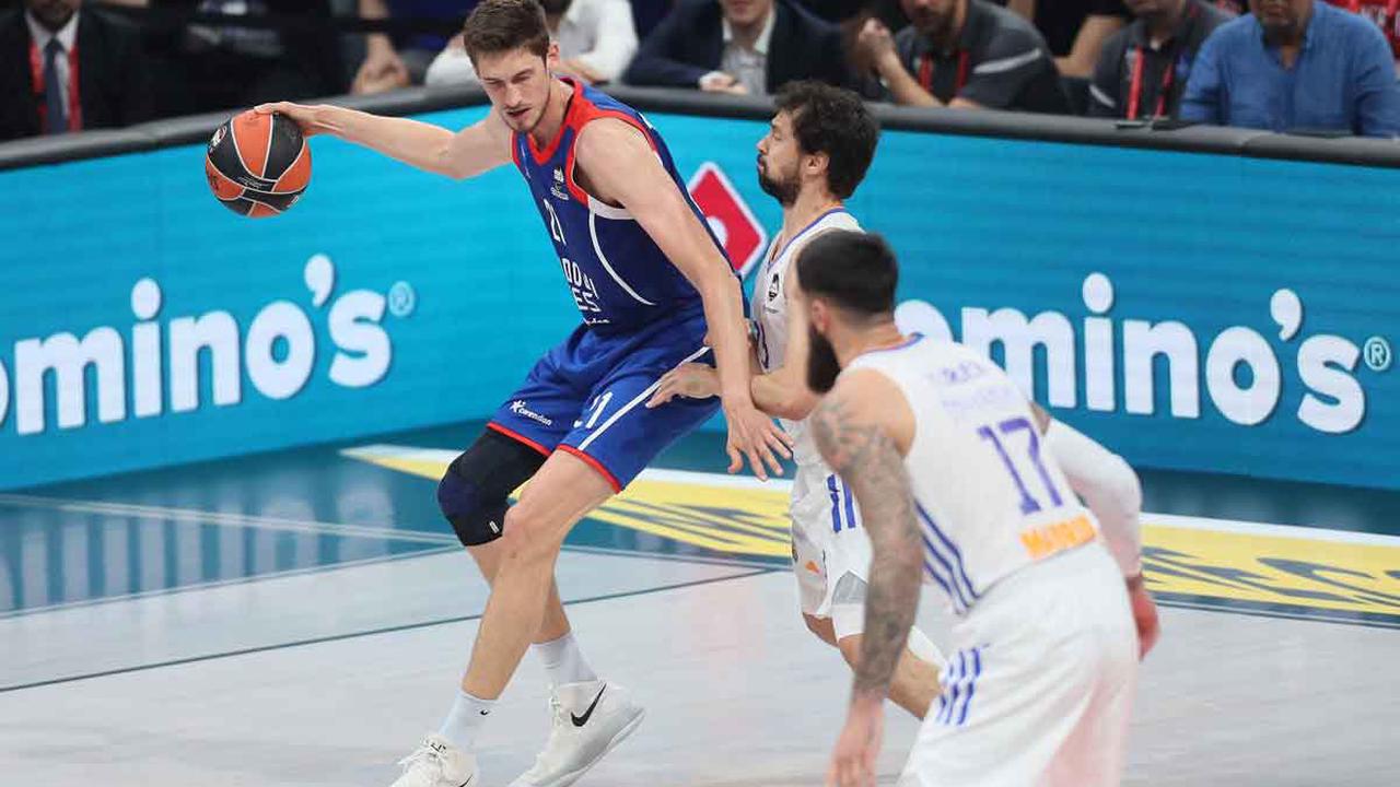 Basketball: Pleiß gewinnt mit Anadolu Istanbul erneut die EuroLeague
