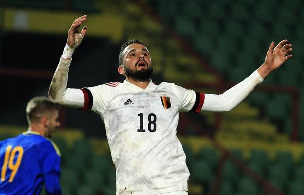 Officiel Nacer Chadli As Monaco Rejoint Istanbul Basaksehir Opera News