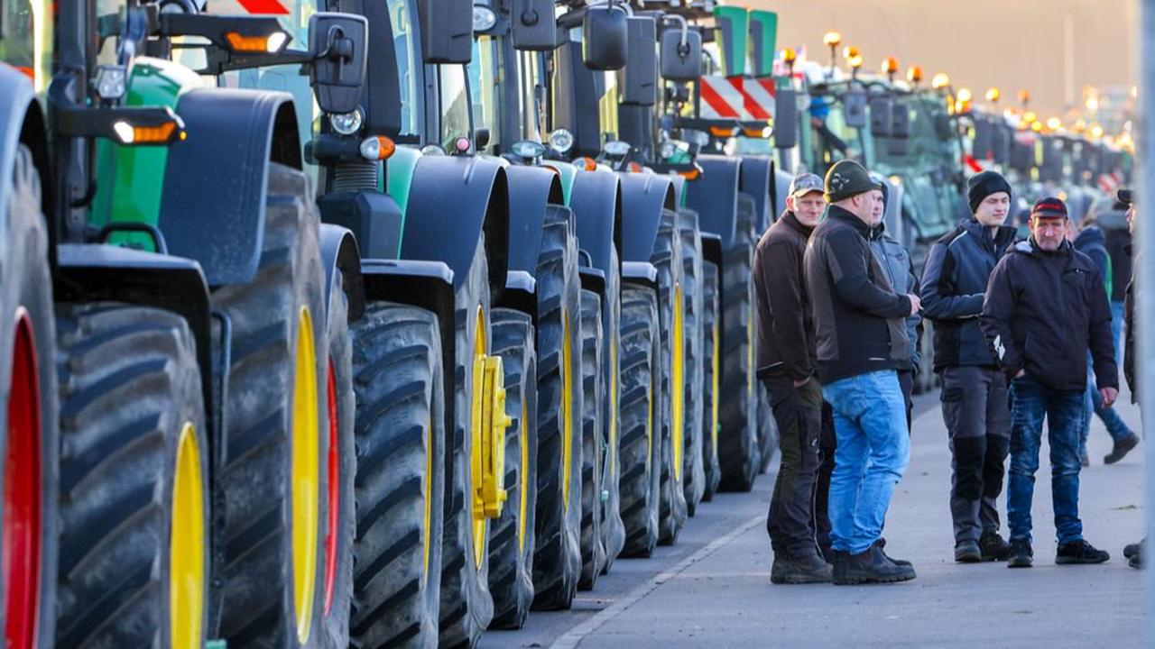 Neue Düngeverordnung: Landwirte demonstrieren in Schwerin