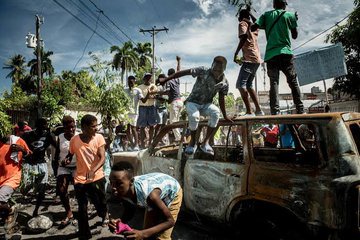 Dístúrbíñg footage of the Haitian cannibal gang éàtíng their victims on ...