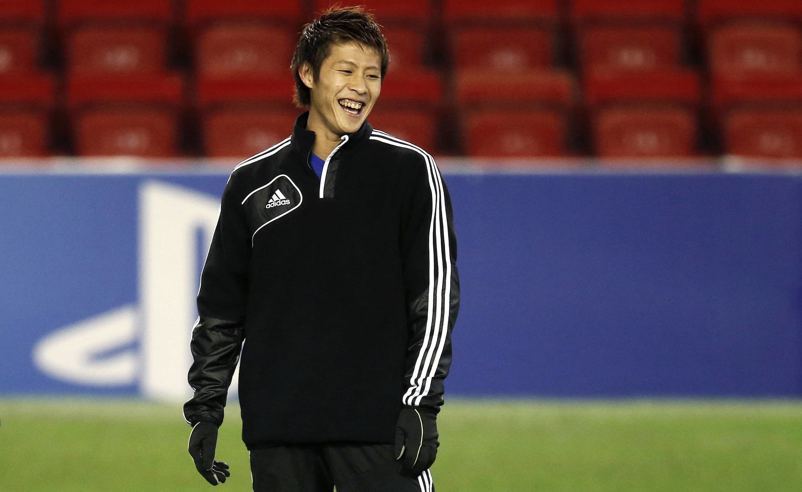 Grampus Signs Former Japan Forward Yoichiro Kakitani Cerezo Adds Adam gart Opera News