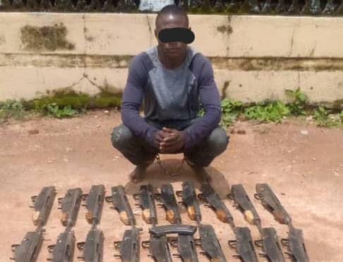 882d0058901f46b0a4d6dc20484cb980?quality=uhq&resize=720 - Police Arrest Notorious Gunrunner, Recover 20 Fabricated AK-47 Rifles - Frontline