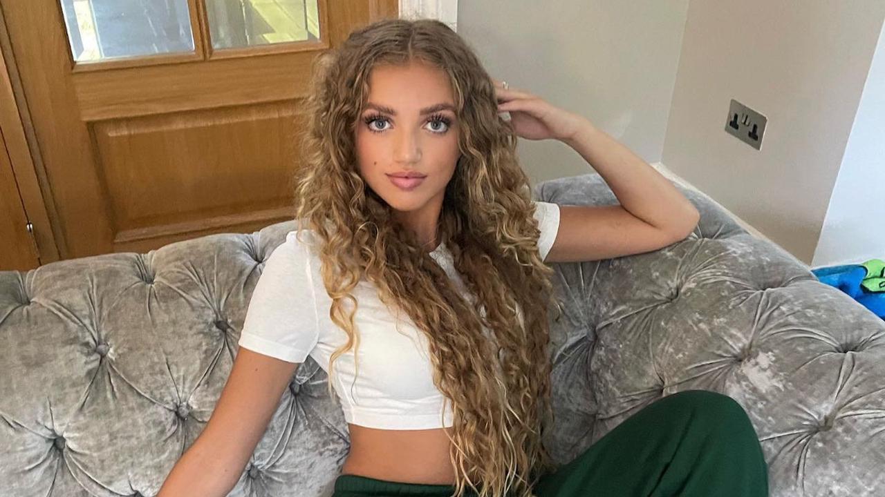 Peter Andre’s lookalike daughter Princess, 15, praised by fans as she posts from their Surrey mansion