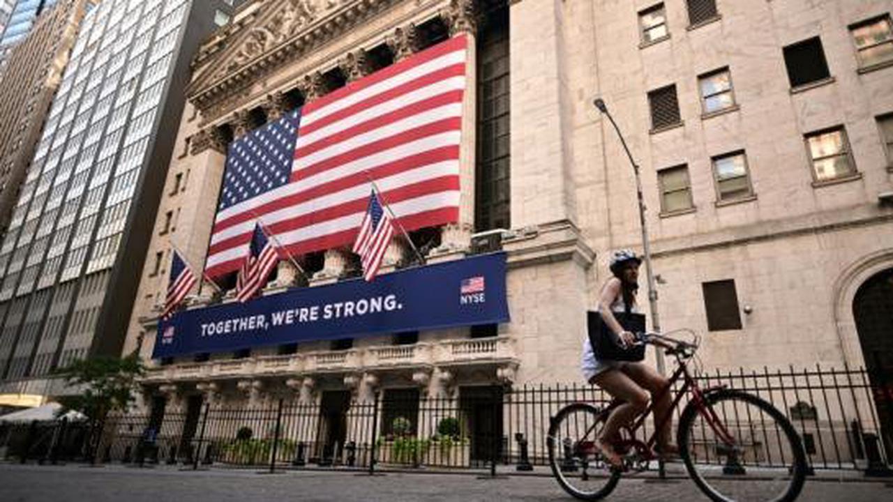 Wall Street destabilisée par le variant, plus forte chute de l’année pour le Dow Jones